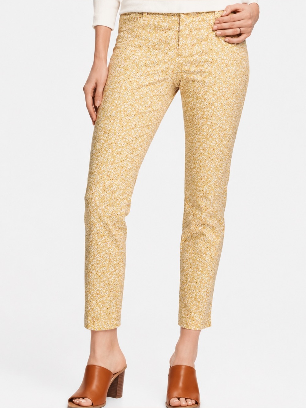 Old Navy Pixie Mid-Rise Floral Cropped Pants